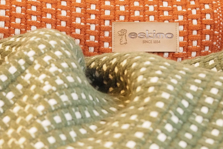 gruby koc o strukturze plecionki