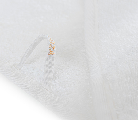 Ręcznik z lyocellem Graccioza Tecnic 800 g/m² 20003 White