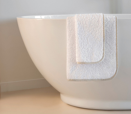 Ręcznik Graccioza Parson 800 g/m² 15002 White/Gold