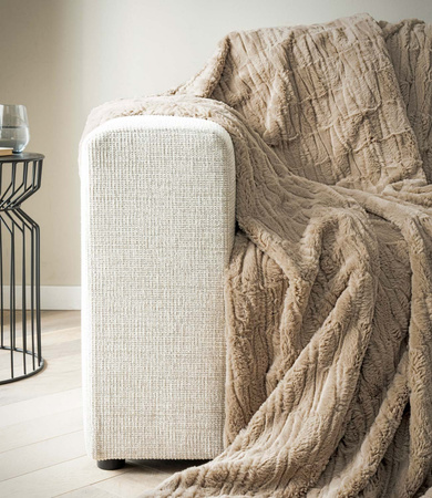 Koc futrzany bugatti 3793-300 150x200