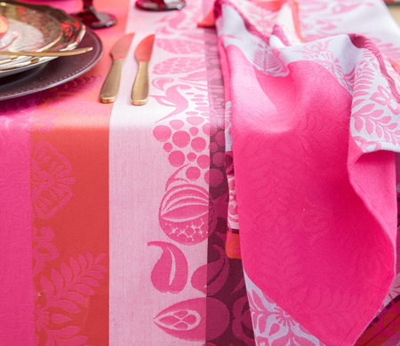 Obrus ogrodowy Le Jacquard Français Mumbai Fuchsia